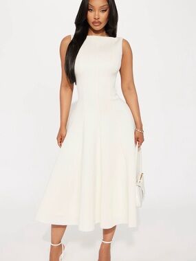 Elegant White Sleeveless Midi Dress